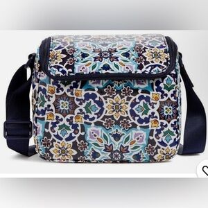 Vera Bradley Lisbon Medallion Cooler NWT
